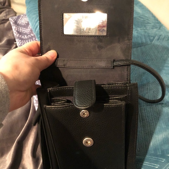 Black crossbody - Picture 2 of 3